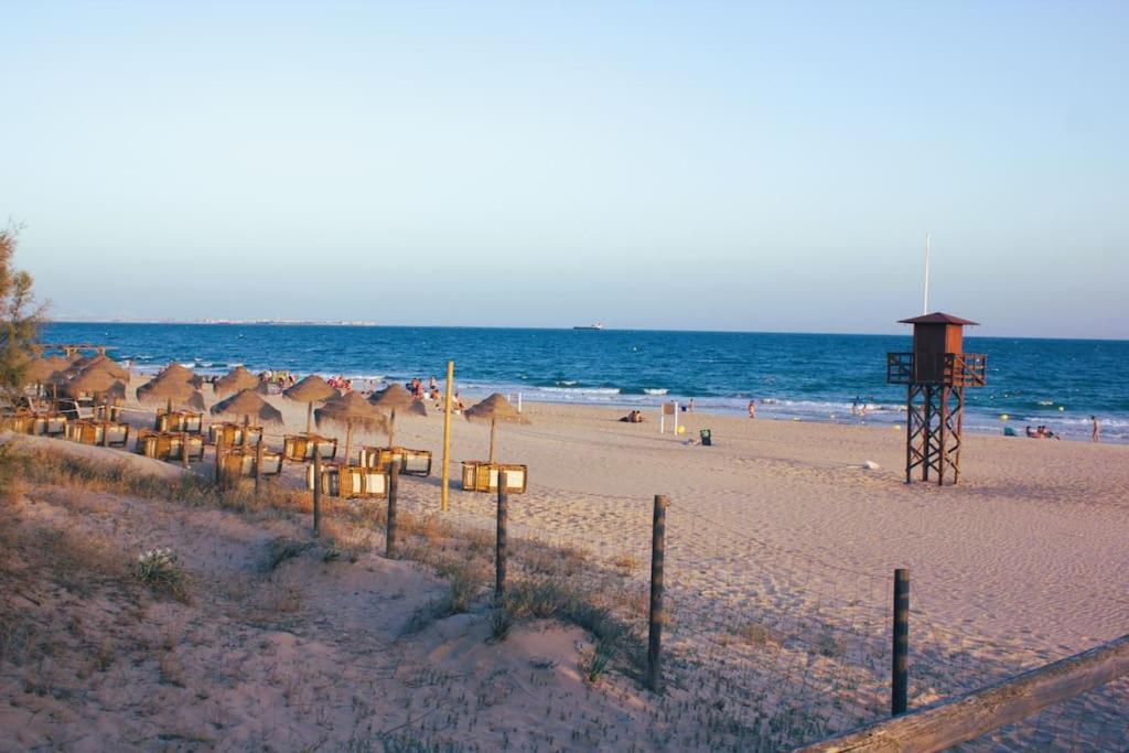 Muy Cerca De La Playa. Primera Linea. Apartment Рота Екстериор снимка