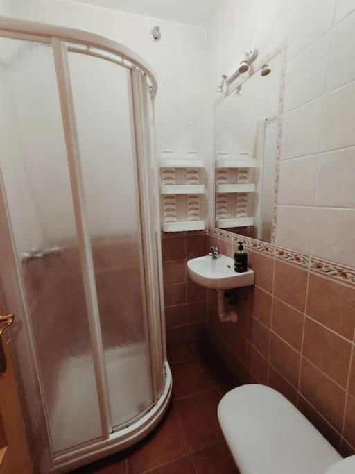 Muy Cerca De La Playa. Primera Linea. Apartment Рота Екстериор снимка